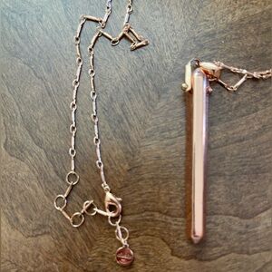 Stella & Dot Rebel Pendent Necklace Rose Gold!!!
